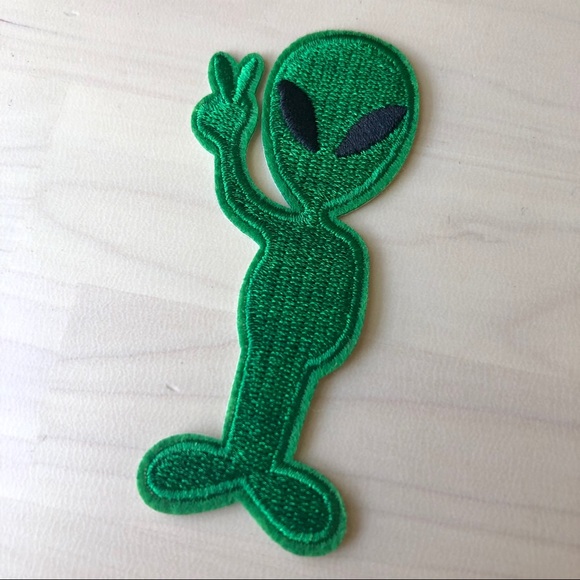 Green Peace Sign Alien Patch - Picture 2 of 2